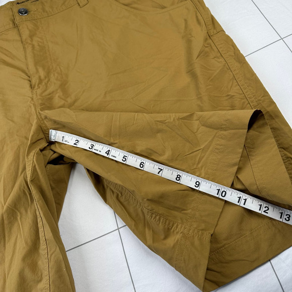 Marmot Shorts Mens 40 Tan Brown Zip Cargo Pocket Hiking Outdoor Trail Trek Walk - Picture 9 of 11